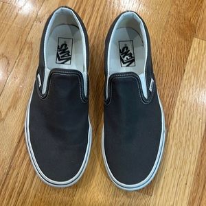 Vans! Canvas, Great condition. Only worn a couple times. Men-8.5 womens-10!